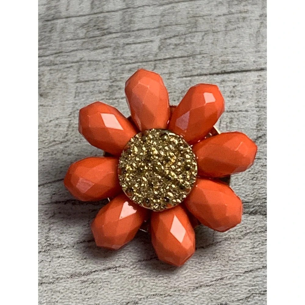 Orange Daisy Flower Stud Earrings Gold Tone Textured Center Floral Jewelry